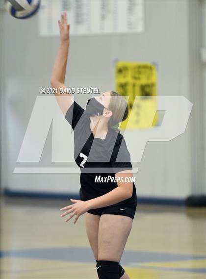 Thumbnail 3 in El Camino @ Del Campo photogallery.