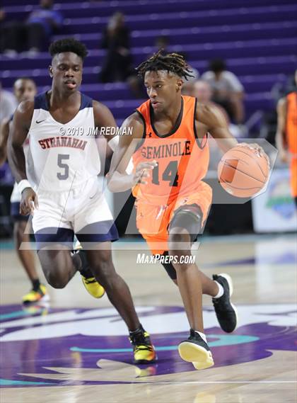 Thumbnail 3 in Stranahan vs. Seminole (City of Palms Classic) photogallery.
