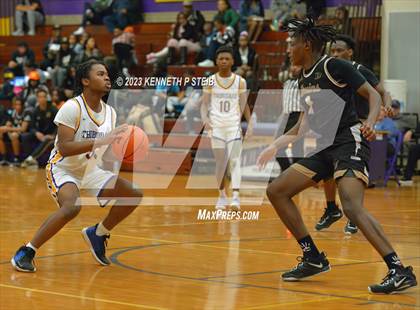 Thumbnail 3 in Bonnabel @ Thibodaux photogallery.