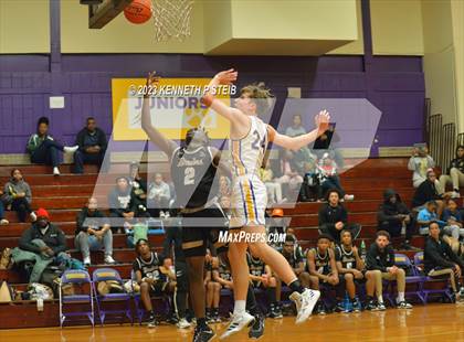 Thumbnail 2 in Bonnabel @ Thibodaux photogallery.