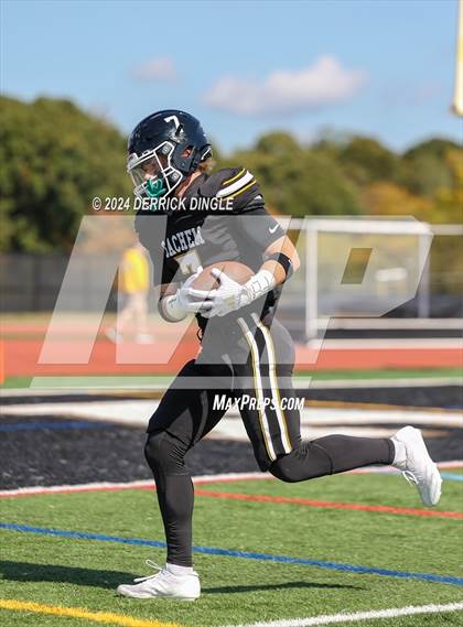 Thumbnail 2 in Longwood @ Sachem North photogallery.