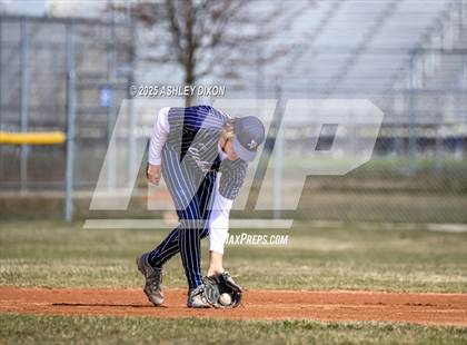 Thumbnail 3 in Armada @ Marysville photogallery.