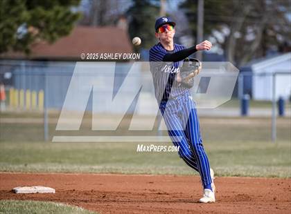 Thumbnail 2 in Armada @ Marysville photogallery.