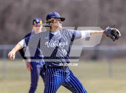 Thumbnail 3 in Armada @ Marysville photogallery.