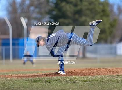 Thumbnail 3 in Armada @ Marysville photogallery.