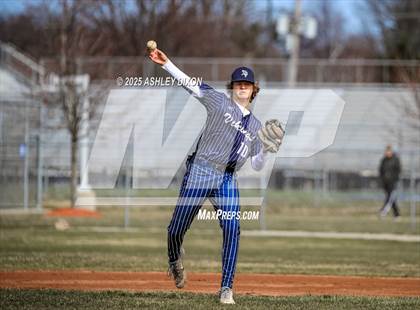 Thumbnail 2 in Armada @ Marysville photogallery.
