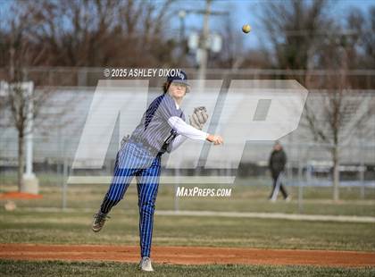 Thumbnail 3 in Armada @ Marysville photogallery.