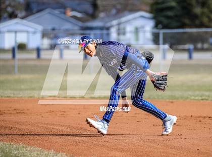Thumbnail 2 in Armada @ Marysville photogallery.