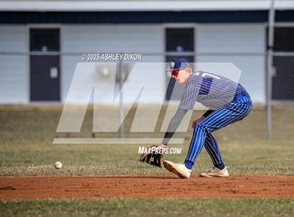 Thumbnail 2 in Armada @ Marysville photogallery.