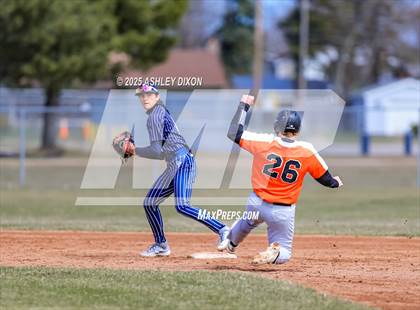 Thumbnail 2 in Armada @ Marysville photogallery.