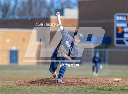 Thumbnail 3 in Armada @ Marysville photogallery.
