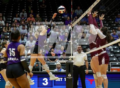 Thumbnail 2 in Harrold vs. Bronte (UIL 1A Volleyball Semi-Final) photogallery.