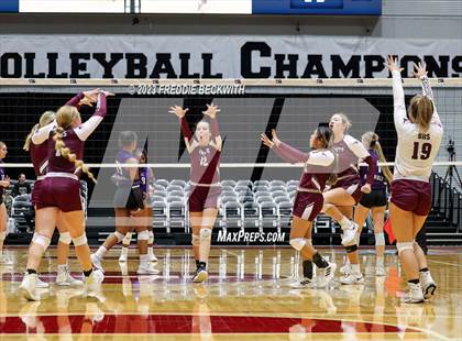 Thumbnail 2 in Harrold vs. Bronte (UIL 1A Volleyball Semi-Final) photogallery.
