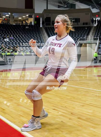 Thumbnail 2 in Harrold vs. Bronte (UIL 1A Volleyball Semi-Final) photogallery.