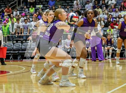 Thumbnail 2 in Harrold vs. Bronte (UIL 1A Volleyball Semi-Final) photogallery.