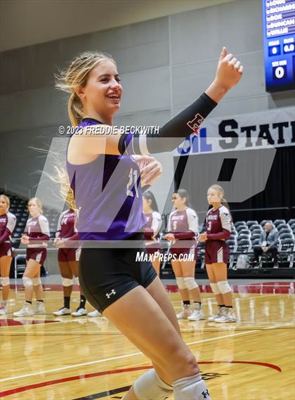 Thumbnail 1 in Harrold vs. Bronte (UIL 1A Volleyball Semi-Final) photogallery.