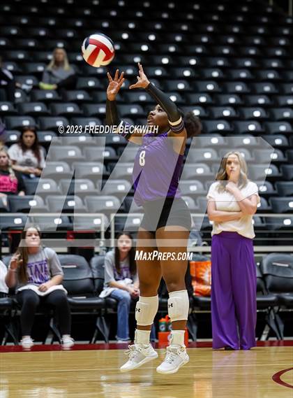 Thumbnail 2 in Harrold vs. Bronte (UIL 1A Volleyball Semi-Final) photogallery.