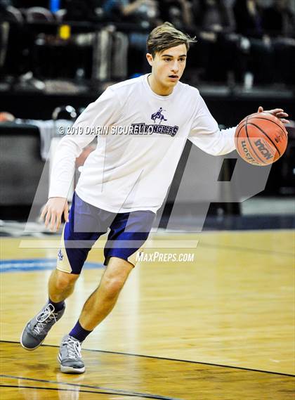 Thumbnail 3 in Wickenburg vs. Valley Christian (AIA 3A Quarterfinals) photogallery.