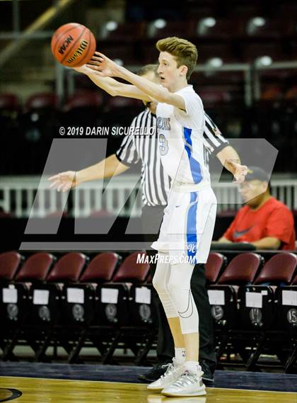 Thumbnail 3 in Wickenburg vs. Valley Christian (AIA 3A Quarterfinals) photogallery.