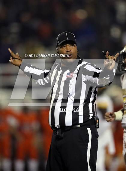 Thumbnail 2 in Half Moon Bay vs. Terra Nova (CIF CCS Open D3 Final) photogallery.