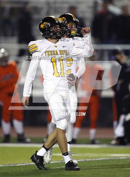 Thumbnail 2 in Half Moon Bay vs. Terra Nova (CIF CCS Open D3 Final) photogallery.