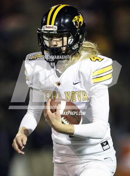 Thumbnail 1 in Half Moon Bay vs. Terra Nova (CIF CCS Open D3 Final) photogallery.