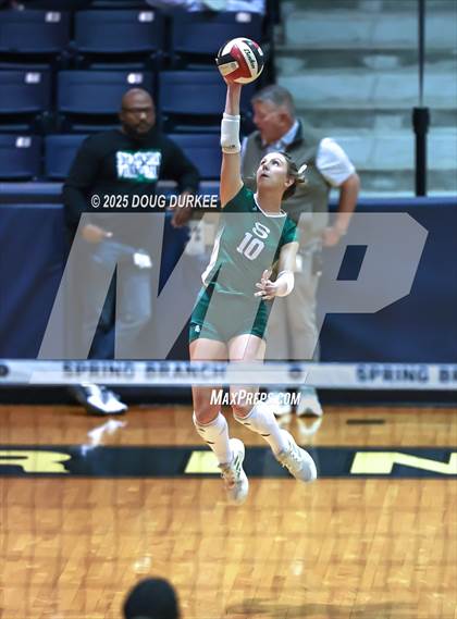 Thumbnail 3 in Foster vs. Stratford (UIL Volleyball 6A D2 Area) photogallery.