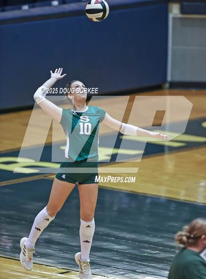 Thumbnail 1 in Foster vs. Stratford (UIL 6A D2 Girls Volleyball  Area) photogallery.