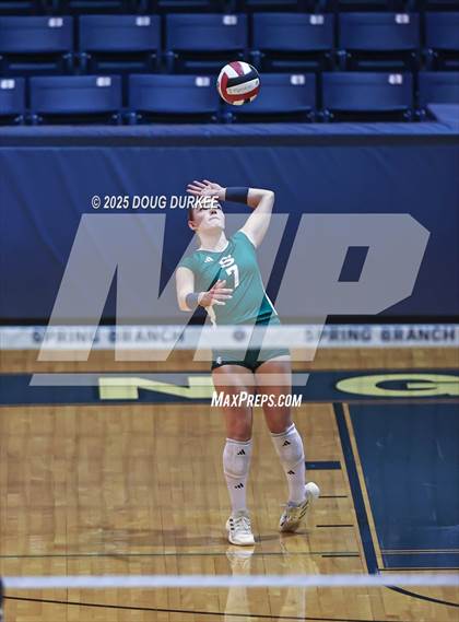 Thumbnail 3 in Foster vs. Stratford (UIL 6A D2 Girls Volleyball  Area) photogallery.