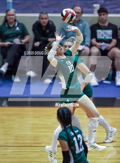 Thumbnail 2 in Foster vs. Stratford (UIL 6A D2 Girls Volleyball  Area) photogallery.