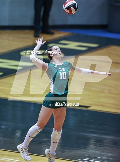 Thumbnail 1 in Foster vs. Stratford (UIL Volleyball 6A D2 Area) photogallery.