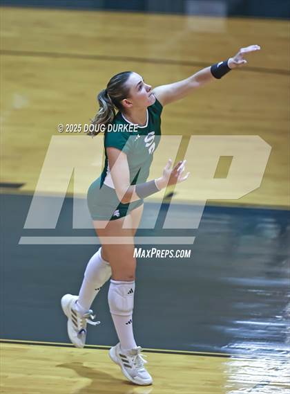 Thumbnail 3 in Foster vs. Stratford (UIL Volleyball 6A D2 Area) photogallery.