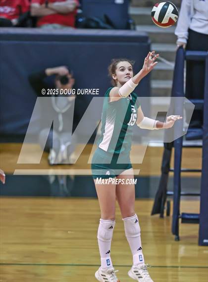 Thumbnail 2 in Foster vs. Stratford (UIL 6A D2 Girls Volleyball  Area) photogallery.