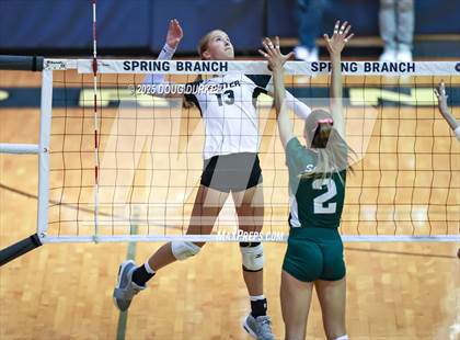 Thumbnail 3 in Foster vs. Stratford (UIL 6A D2 Girls Volleyball  Area) photogallery.