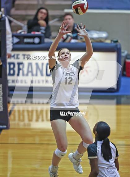 Thumbnail 3 in Foster vs. Stratford (UIL 6A D2 Girls Volleyball  Area) photogallery.