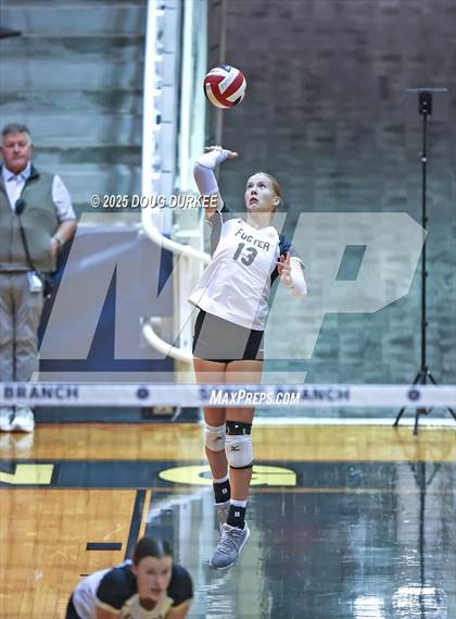 Thumbnail 1 in Foster vs. Stratford (UIL 6A D2 Girls Volleyball  Area) photogallery.