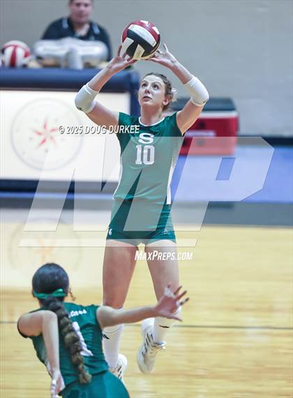 Thumbnail 3 in Foster vs. Stratford (UIL Volleyball 6A D2 Area) photogallery.