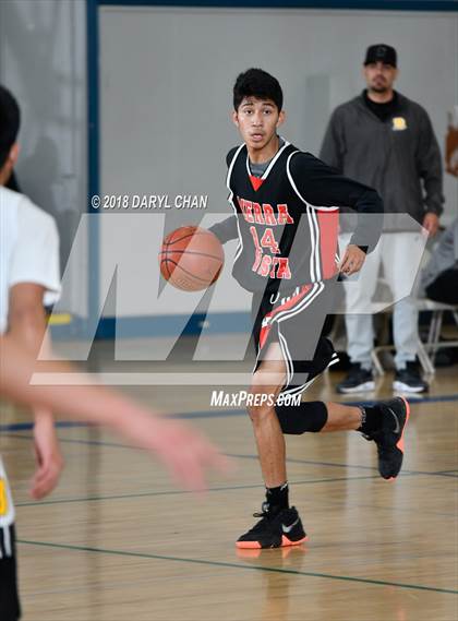 Thumbnail 1 in Sierra Vista vs Bassett (Baldwin Park Tournament) photogallery.