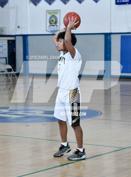 Thumbnail 3 in Sierra Vista vs Bassett (Baldwin Park Tournament) photogallery.
