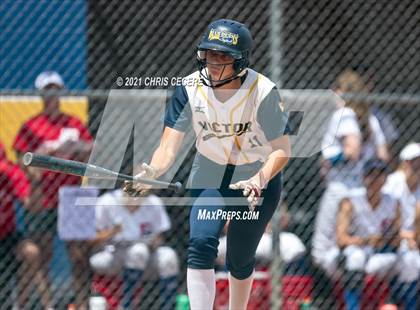 Thumbnail 2 in Fairport @ Victor (Section 5 Class AA Semifinal) photogallery.