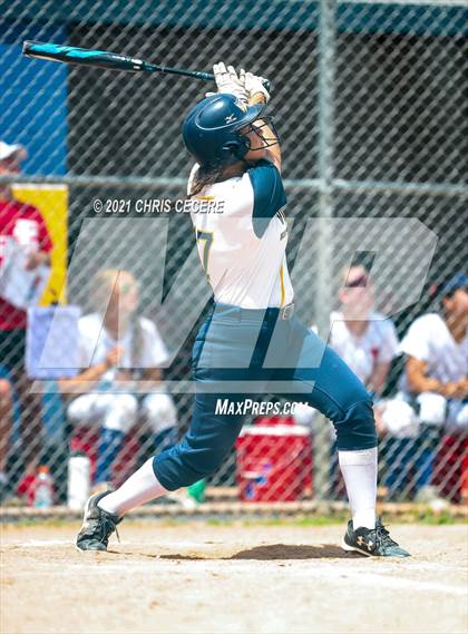 Thumbnail 3 in Fairport @ Victor (Section 5 Class AA Semifinal) photogallery.