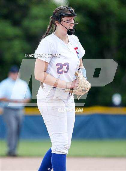 Thumbnail 2 in Fairport @ Victor (Section 5 Class AA Semifinal) photogallery.