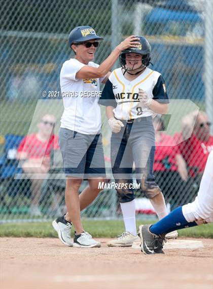Thumbnail 1 in Fairport @ Victor (Section 5 Class AA Semifinal) photogallery.
