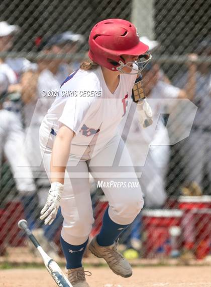Thumbnail 2 in Fairport @ Victor (Section 5 Class AA Semifinal) photogallery.