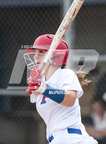 Thumbnail 3 in Fairport @ Victor (Section 5 Class AA Semifinal) photogallery.