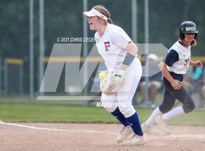 Thumbnail 1 in Fairport @ Victor (Section 5 Class AA Semifinal) photogallery.