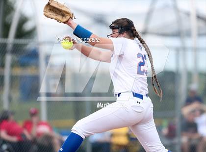 Thumbnail 3 in Fairport @ Victor (Section 5 Class AA Semifinal) photogallery.