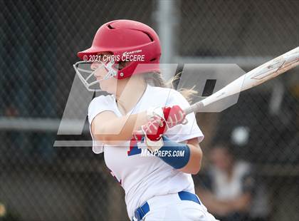 Thumbnail 2 in Fairport @ Victor (Section 5 Class AA Semifinal) photogallery.