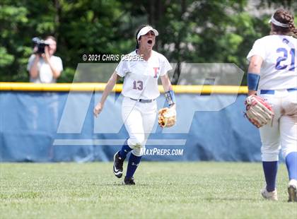 Thumbnail 2 in Fairport @ Victor (Section 5 Class AA Semifinal) photogallery.