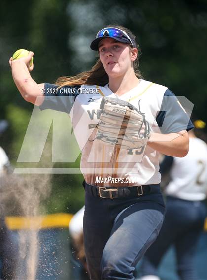 Thumbnail 2 in Fairport @ Victor (Section 5 Class AA Semifinal) photogallery.